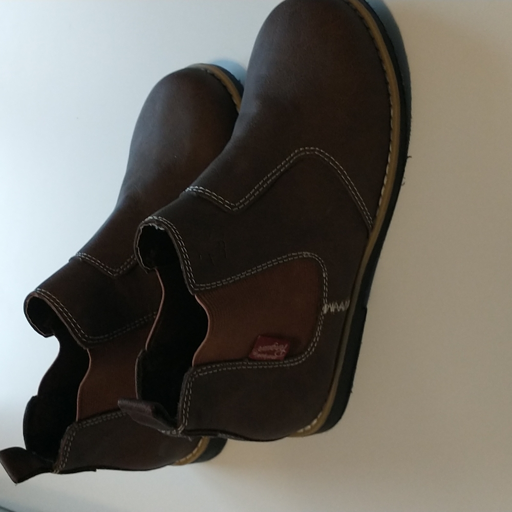 Girls shoes